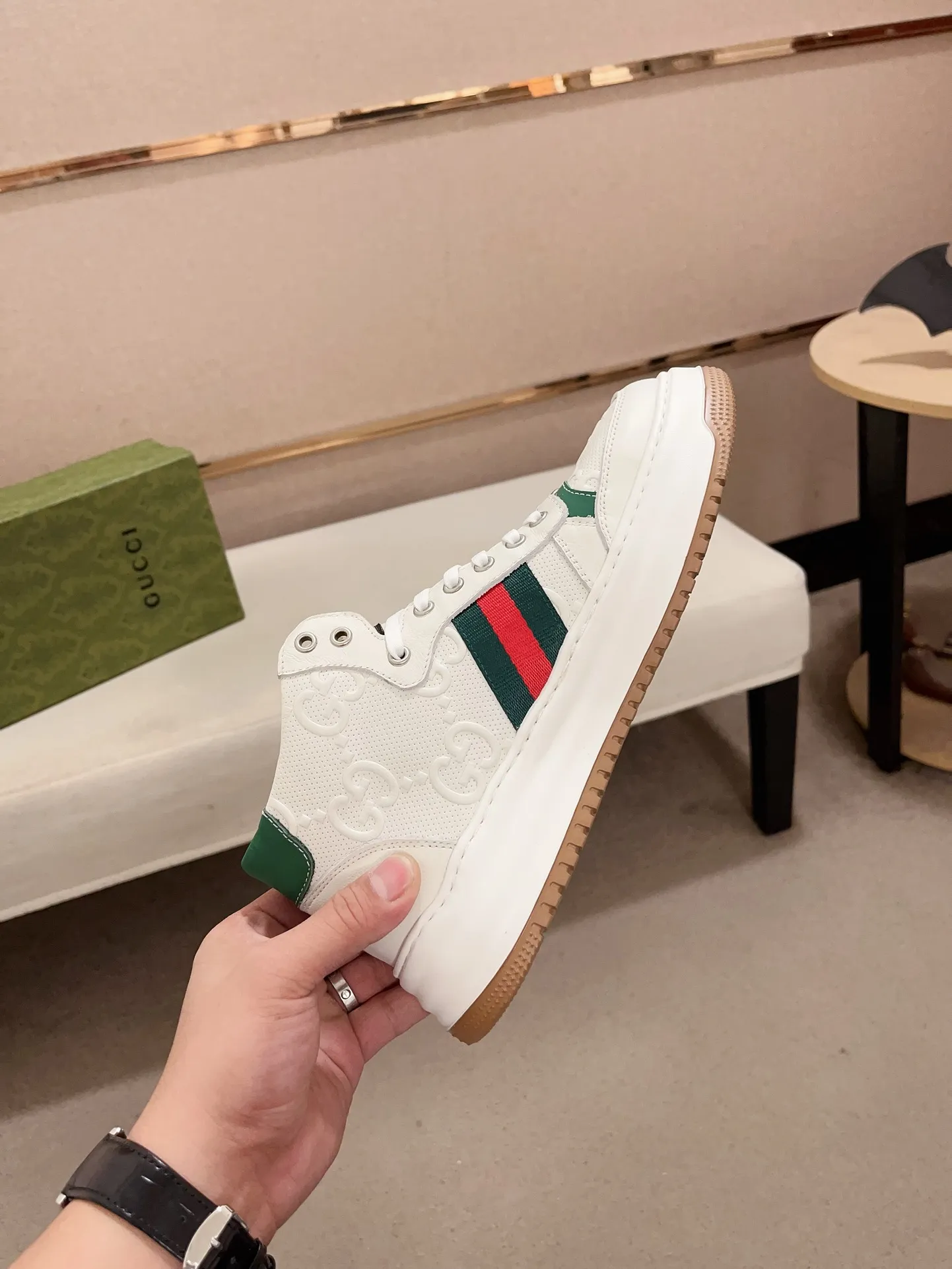 Men's clothing and shoes💰 520💰🇮🇹🇮🇹GUCCI (Gucci) top 🔍🔍 new models are on sale at the same time, the upper 🇮🇹 imported Italian first-layer cowhide, fully imported sheepskin lining 💪💪, completely 1⃣️compared 1⃣️Reproduction🇮🇹💪💪, ⚠Sole: The original sole is specially provided by the original factory, the exclusive movable molded sole is super comfortable, ⚠Original factory follow-up goods, 🔍🔍high quality, you can enter and leave the counter at will, welcome to compare⚠. Code number: 38-44 (45 is custom-made and cannot be returned or exchanged)